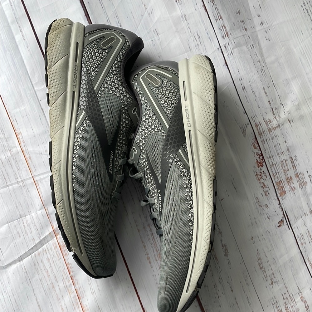 Brooks Ghost 14  Men's Gray Running Shoes 12.5 - Picture 7 of 9